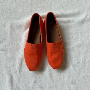 Toms Classics Coral Canvas Slip-on Flats Women's size 8
